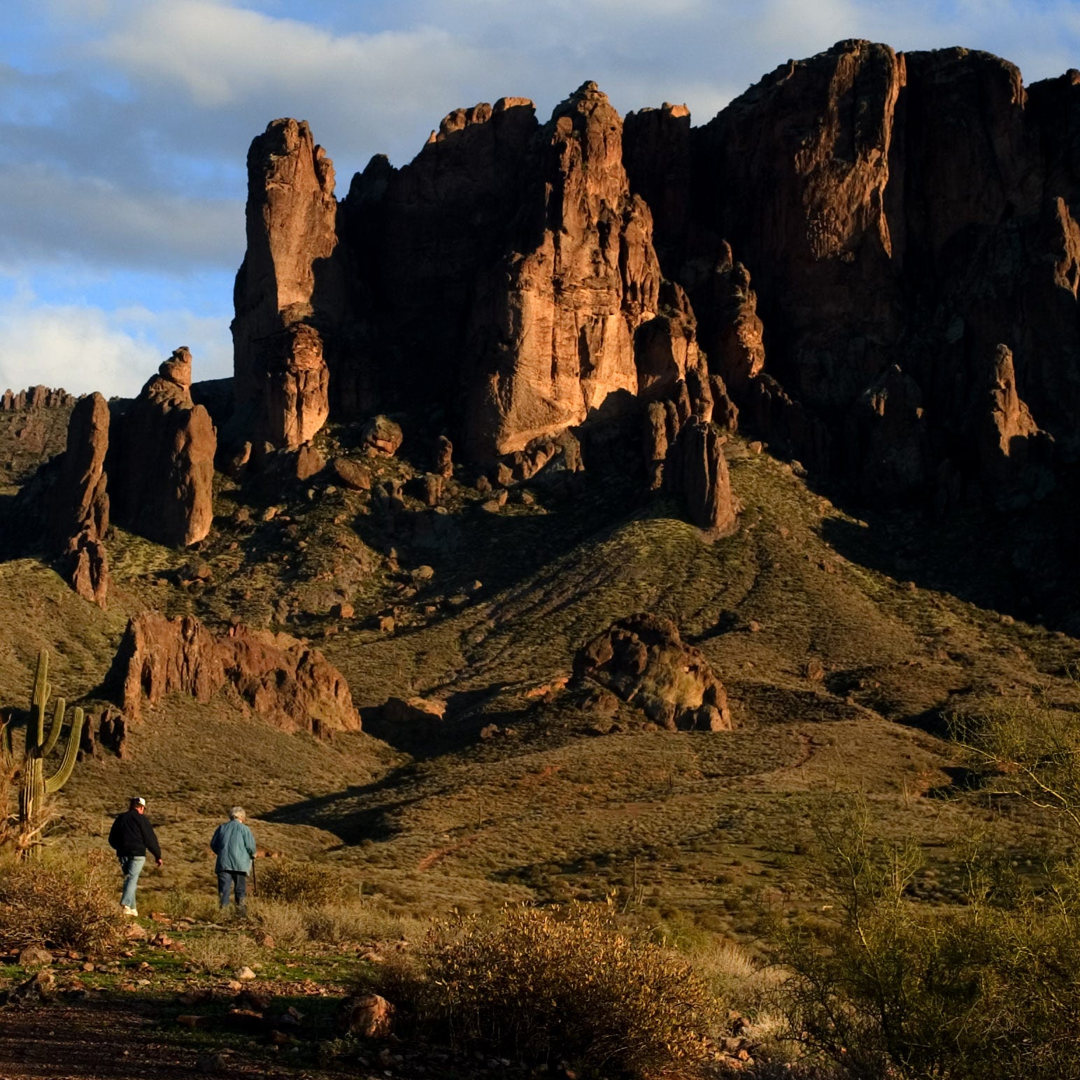 State Park Hikes Near Superstition Mountains Hieroglyphic Trail