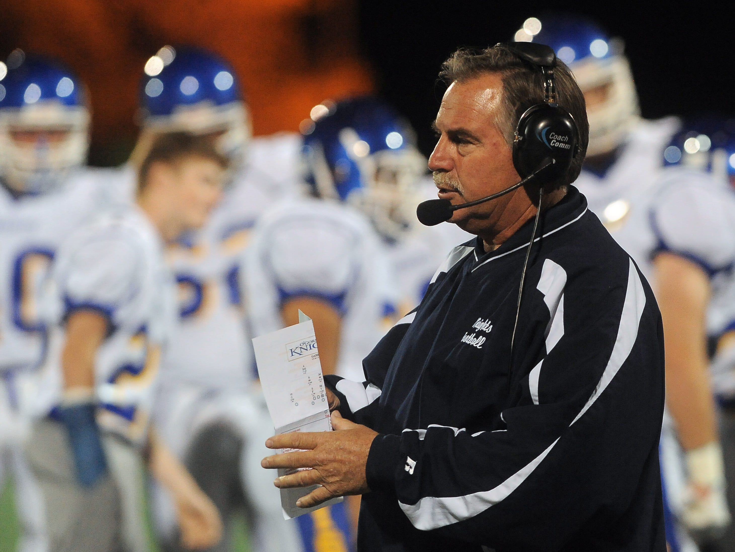 O'Gorman football coach Steve Kueter will be honored with a retirement roast on April 15.