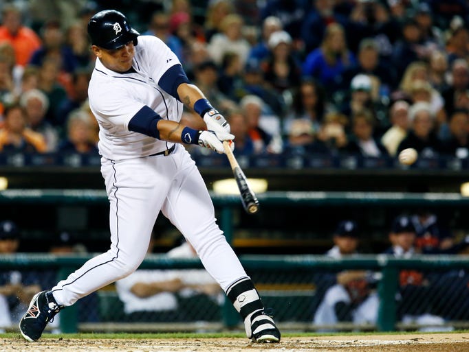 Ian Kinsler's walkoff HR in 11th gets Tigers win over KC, 6-5 635782951162463367-AP-Royals-Tigers-Baseball-MI-1-