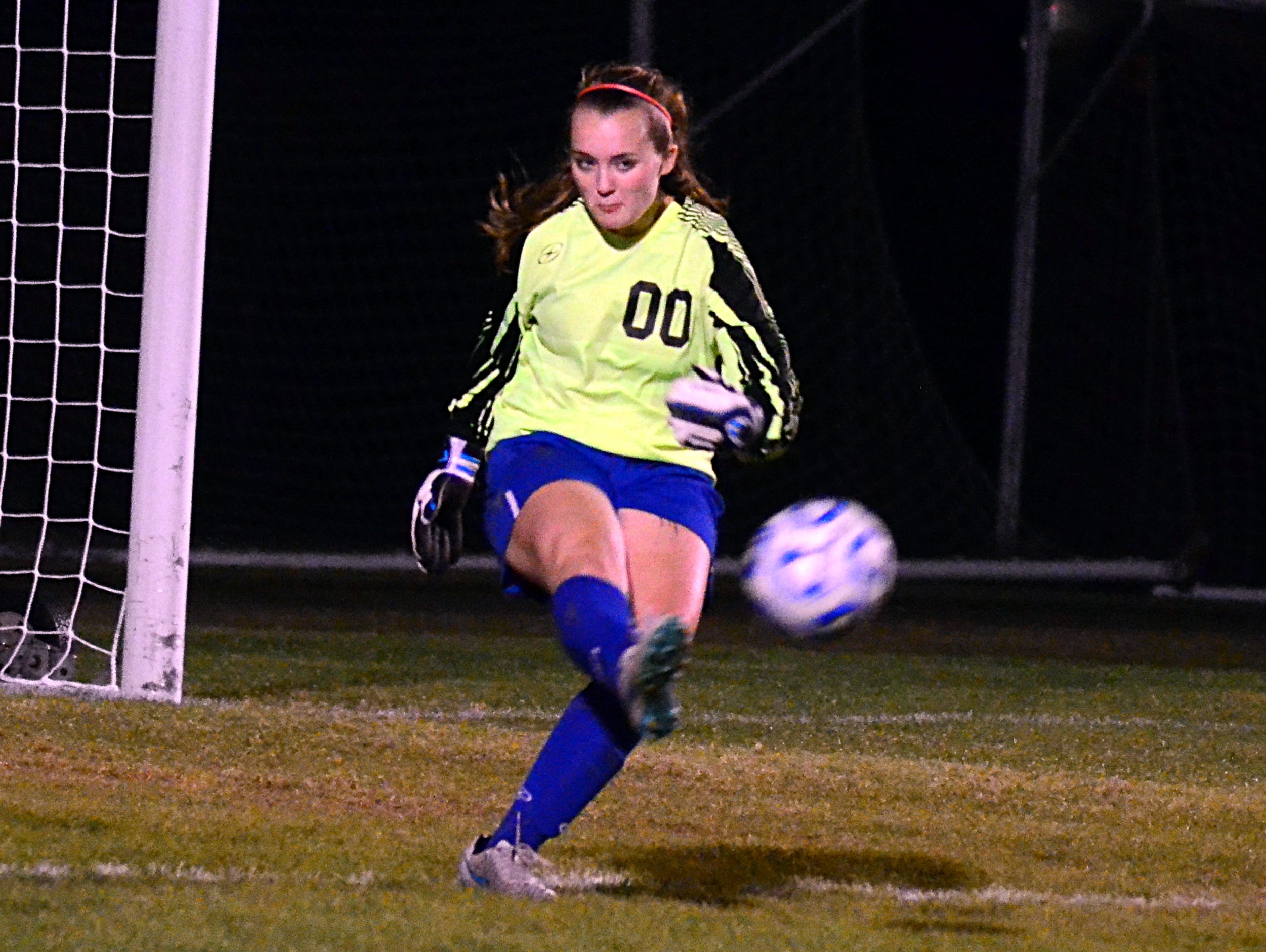White House sophomore goalkeeper Alivia Vogel take a goal kick during second-half action.