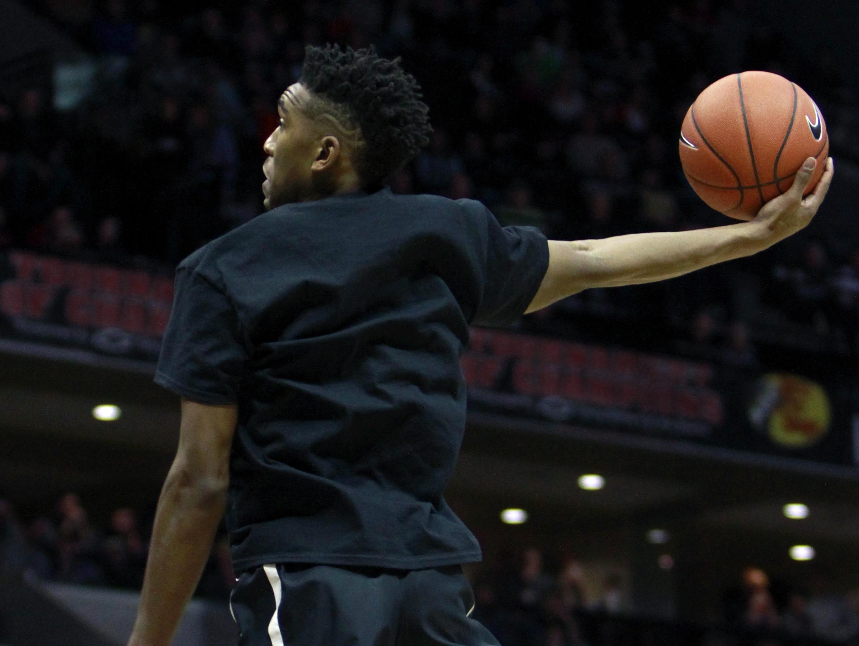 Malik Monk put on a show at the inaugural slam dunk contest at the 2015 Bass Pro Tournament of Champions.