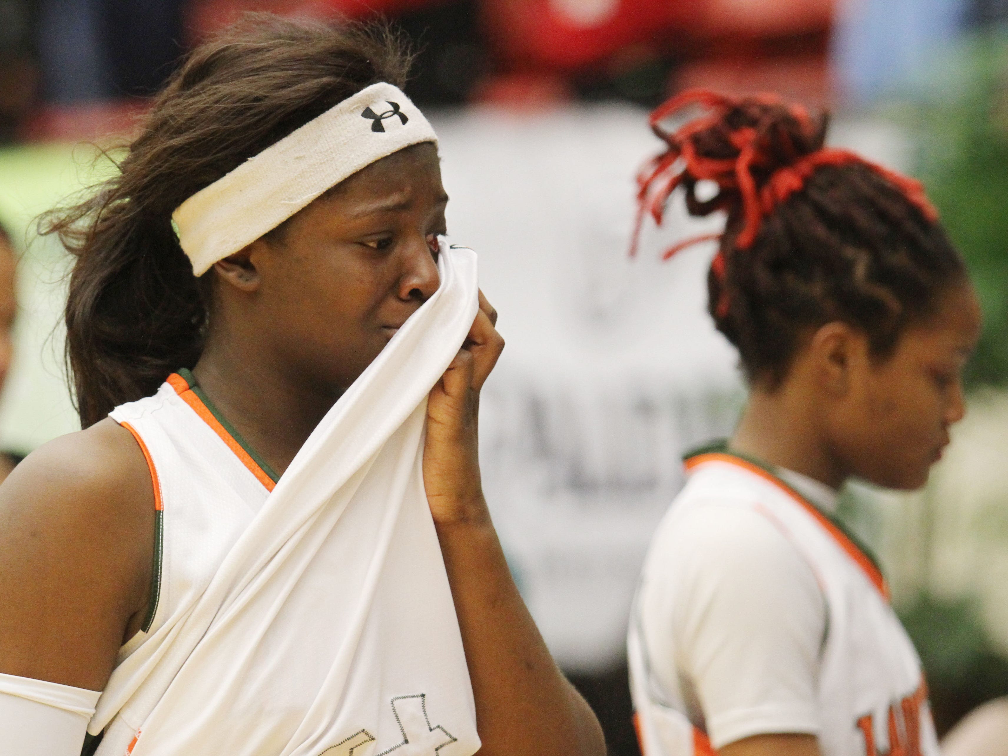 Dunbar's Ja' Miah Bland reacts after losing to Lake Highland Prep during the Class 4A state championship game at the Lakeland Center.