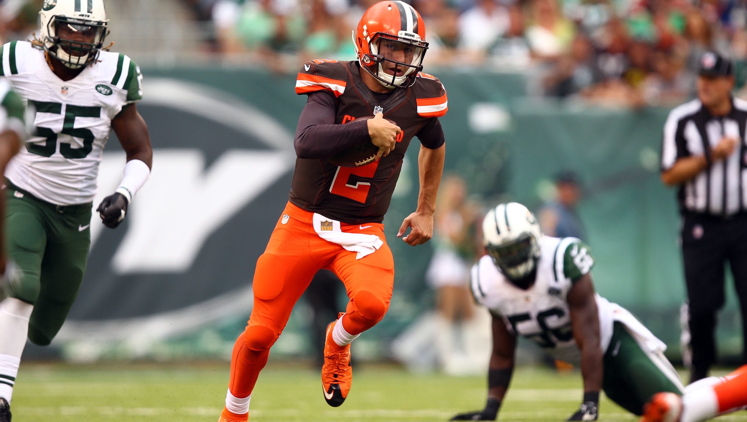 Cleveland Browns keep Johnny Manziel on bench in favor of Austin Davis