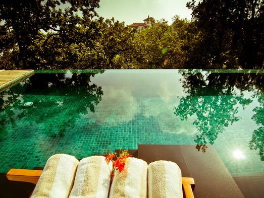 singles getaways over 50