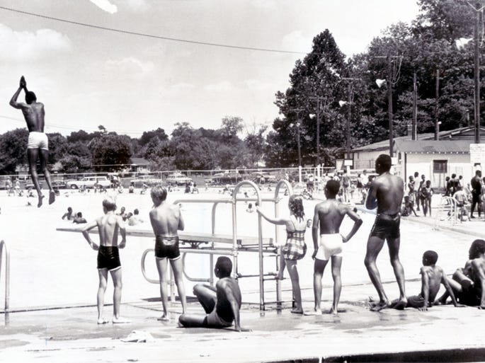 Retro Indy The Old Swimmin Hole