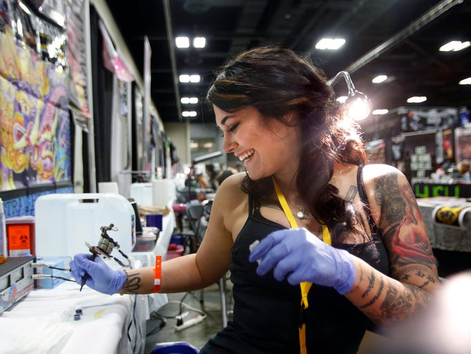 Gallery Louisville tattoo artist Izzi Echo, Tattoo Arts Convention