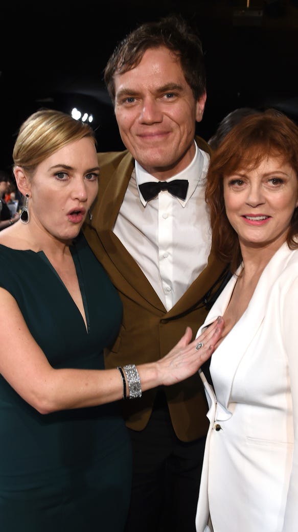 Kate Winslet Had To Touch Susan Sarandons Chest At The Sags 