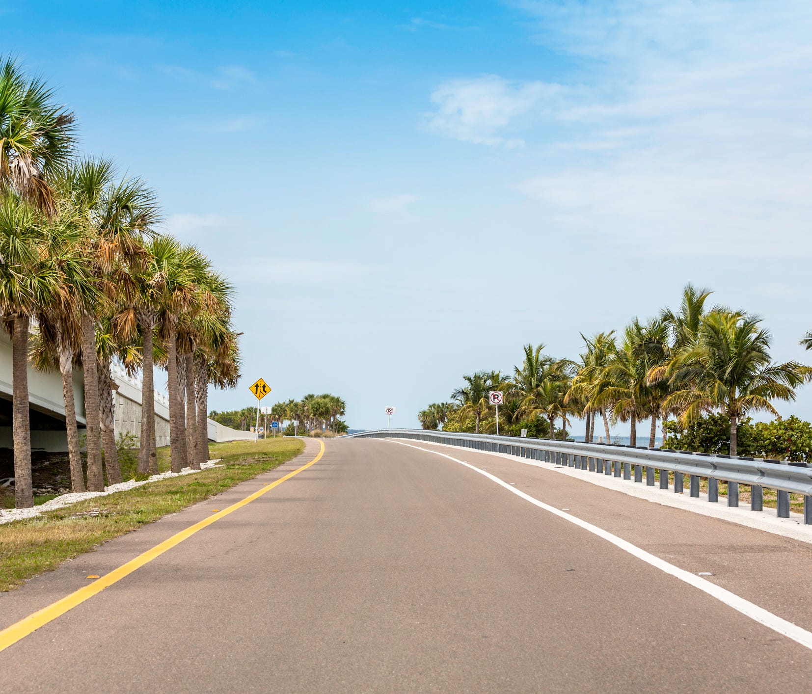 Florida has more than 700 miles of toll roads, more than any other state.