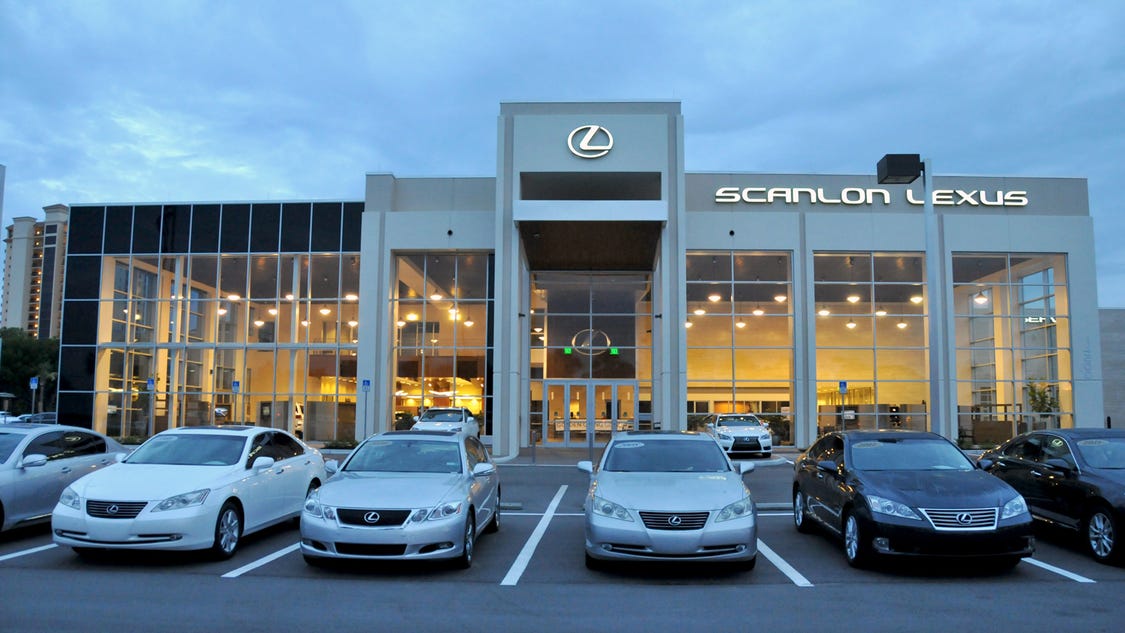 Lexus dealer didn't disclose damage to buyer