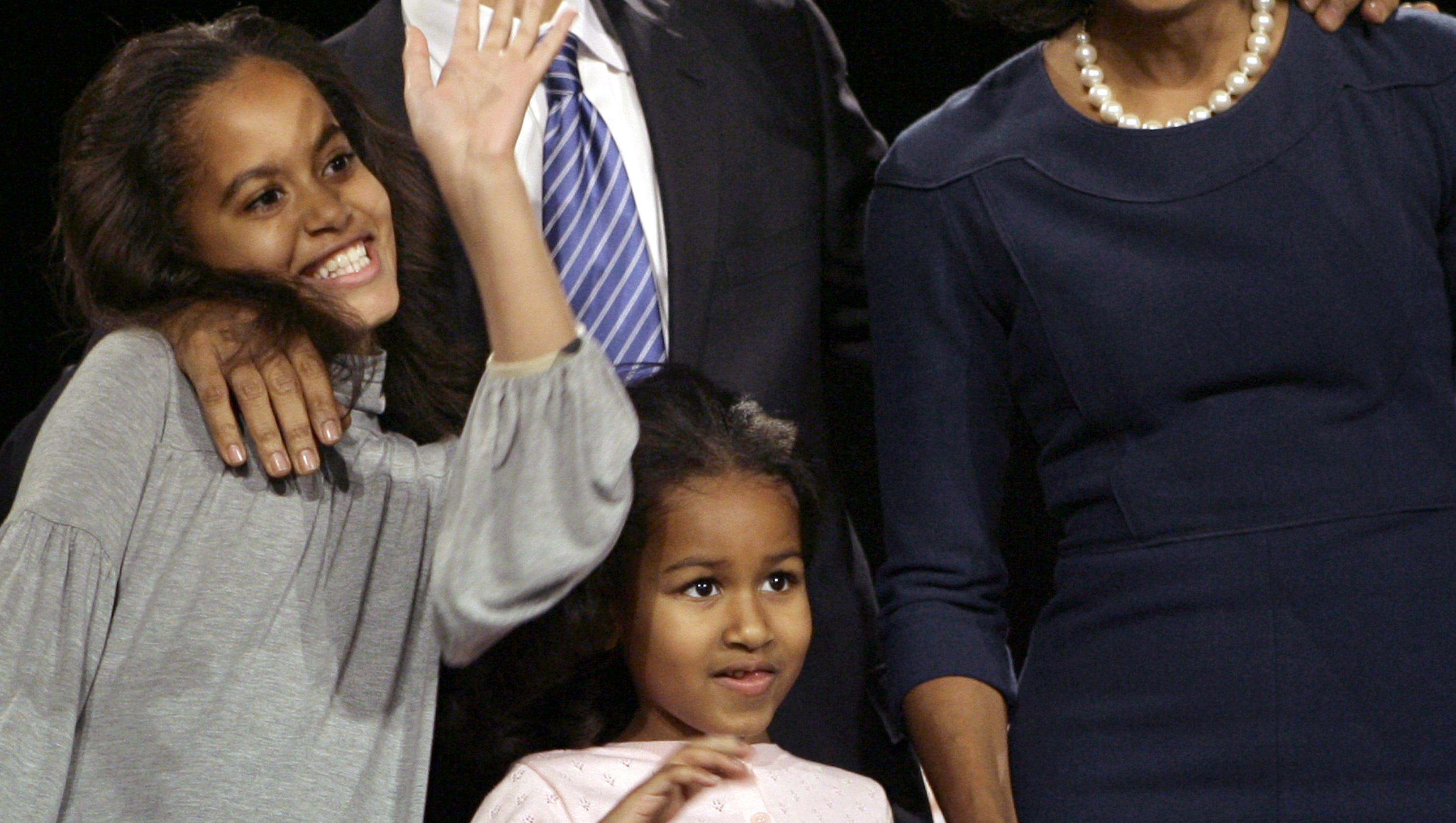 Sasha And Malia Obama Grow Up Before Our Eyes