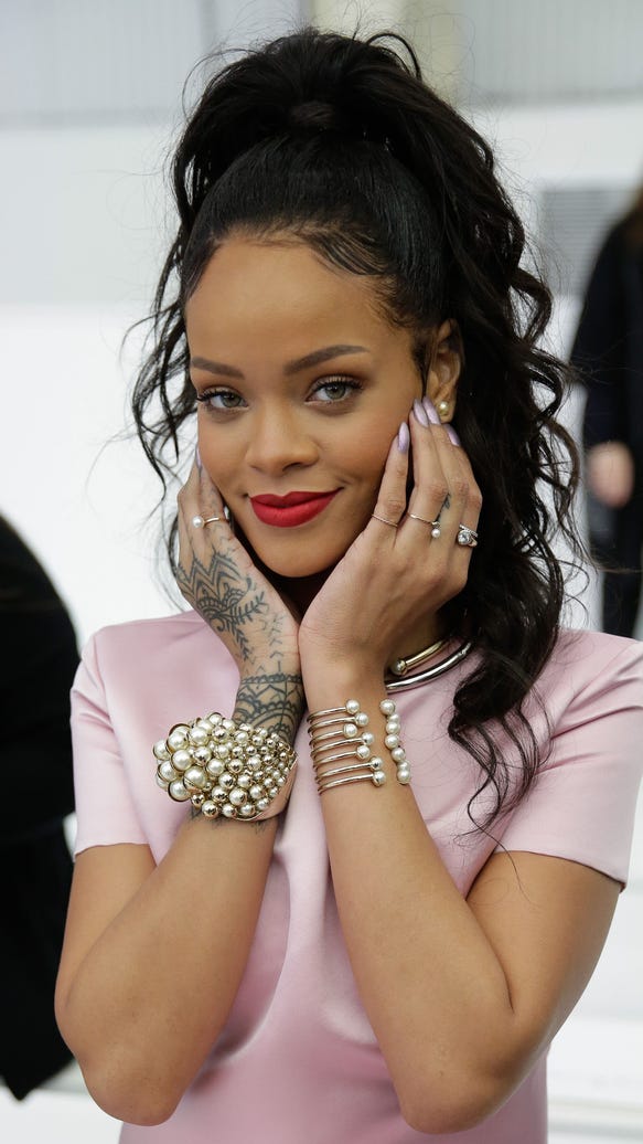Pictures Rihanna Brat Down 7