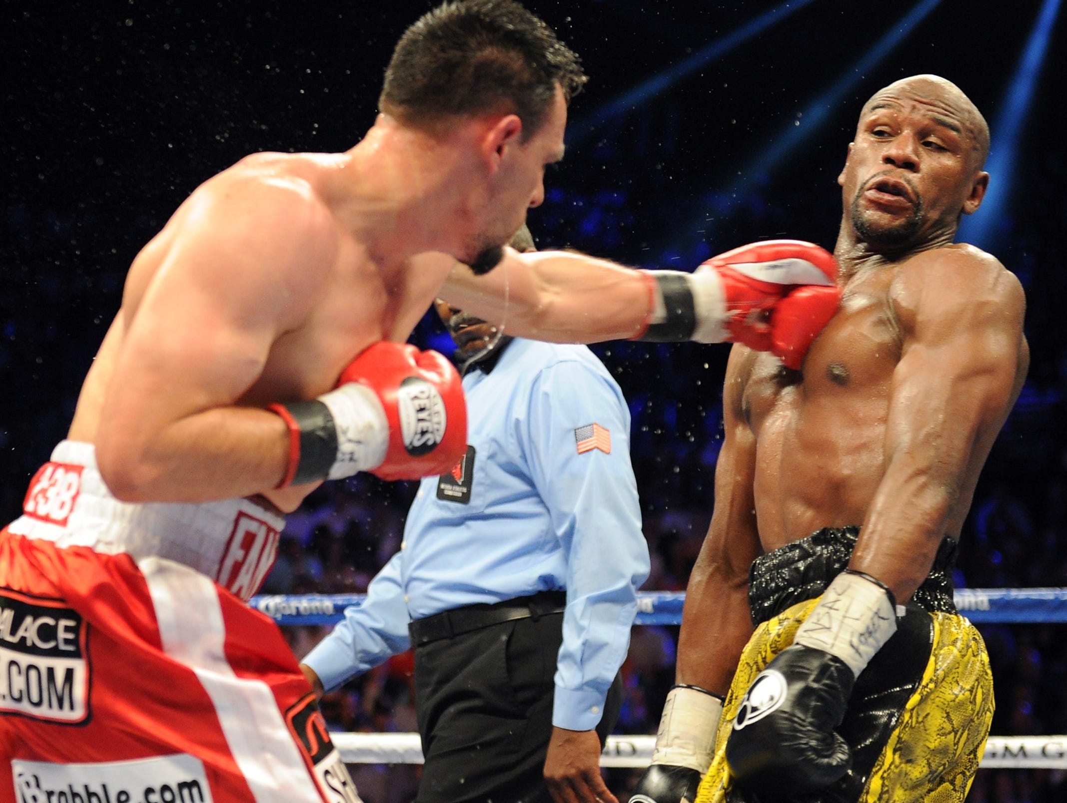 Showtime boss: MAYWEATHER FIGHT exceeds 1M PPV buys