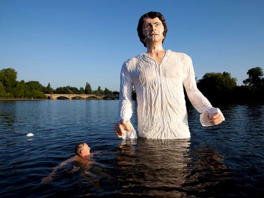 Mr Darcy statue