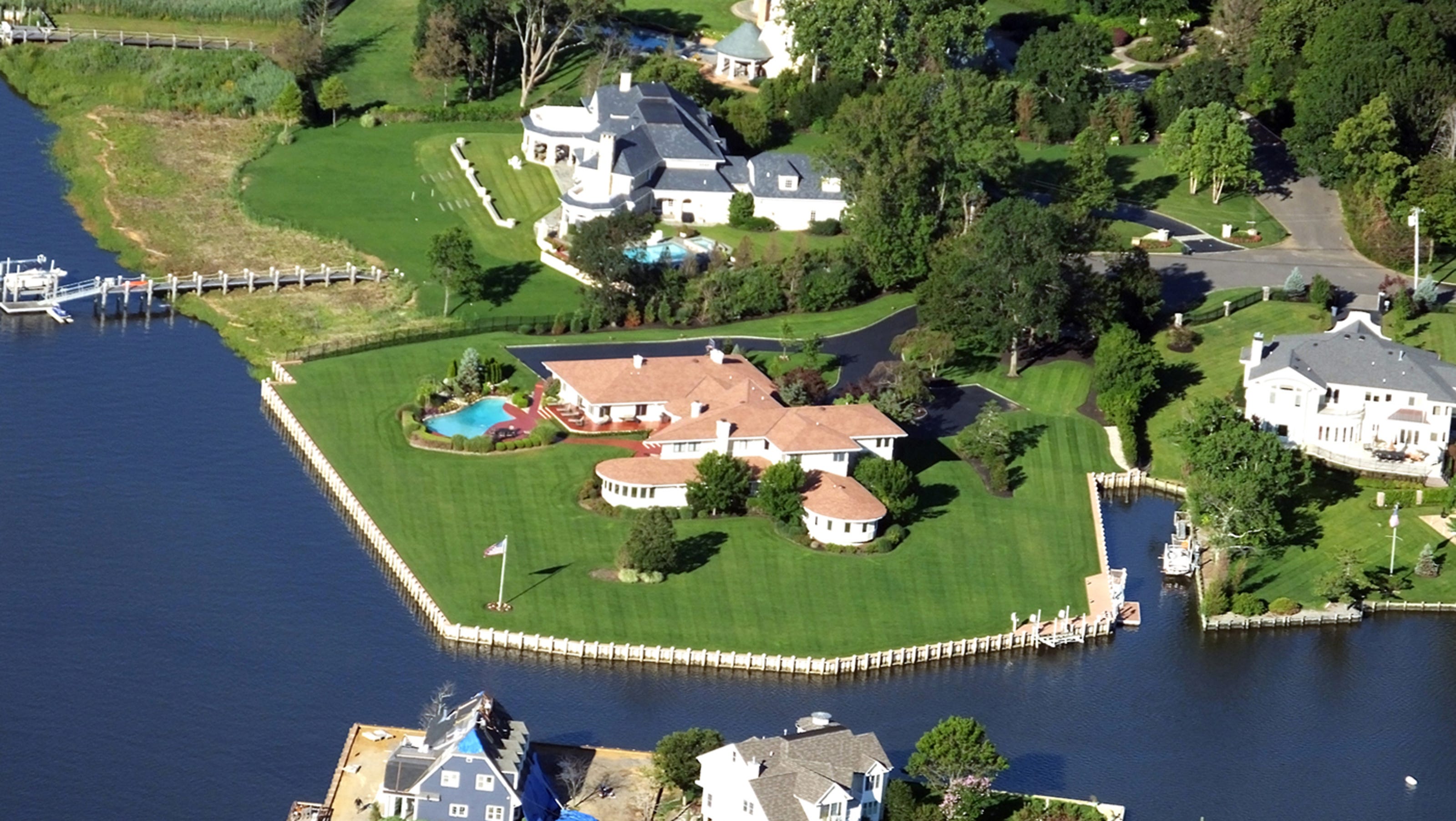 Mansions in Rumson, New Jersey