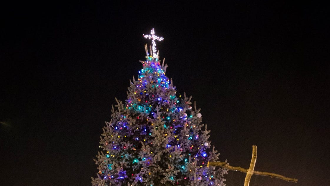 Crosses return to Knightstown Christmas tree, but