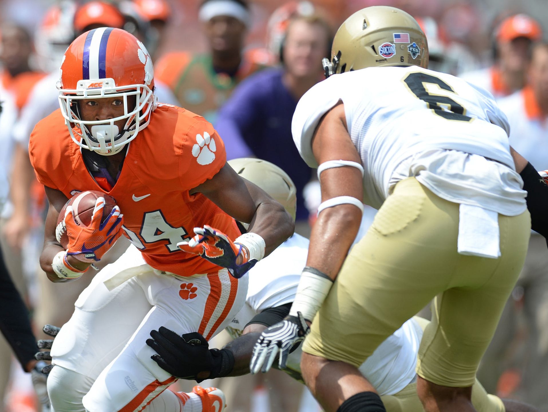 Clemson receiver Ray-Ray McCloud will not require surgery after suffering a sprained knee against Florida State on Saturday.