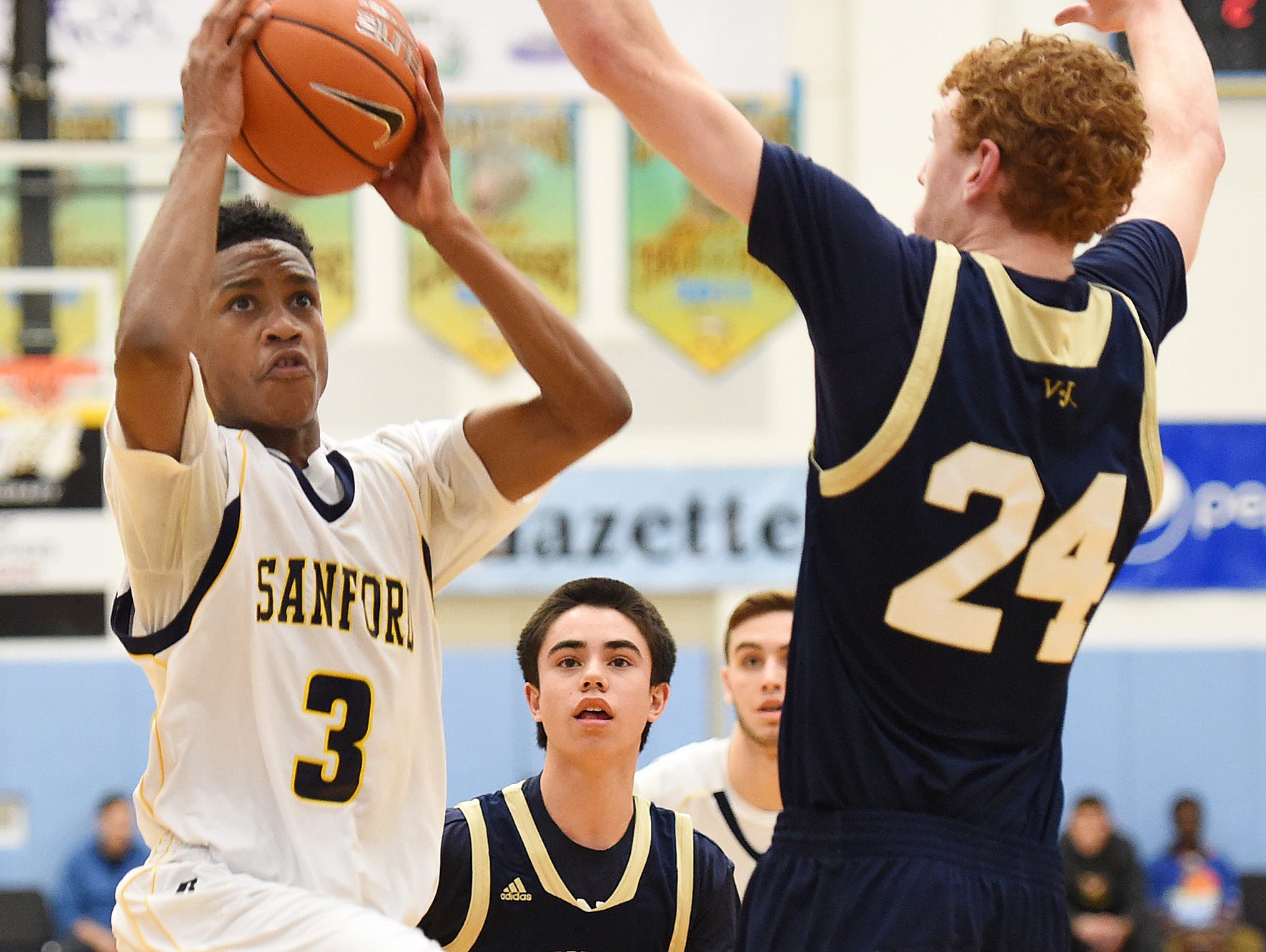 Sanford's Mikey Dixon, who signed with Quinnipiac last week, will lead the Warriors in Slam Dunk to the Beach Dec. 27-29 at Cape Henlopen.