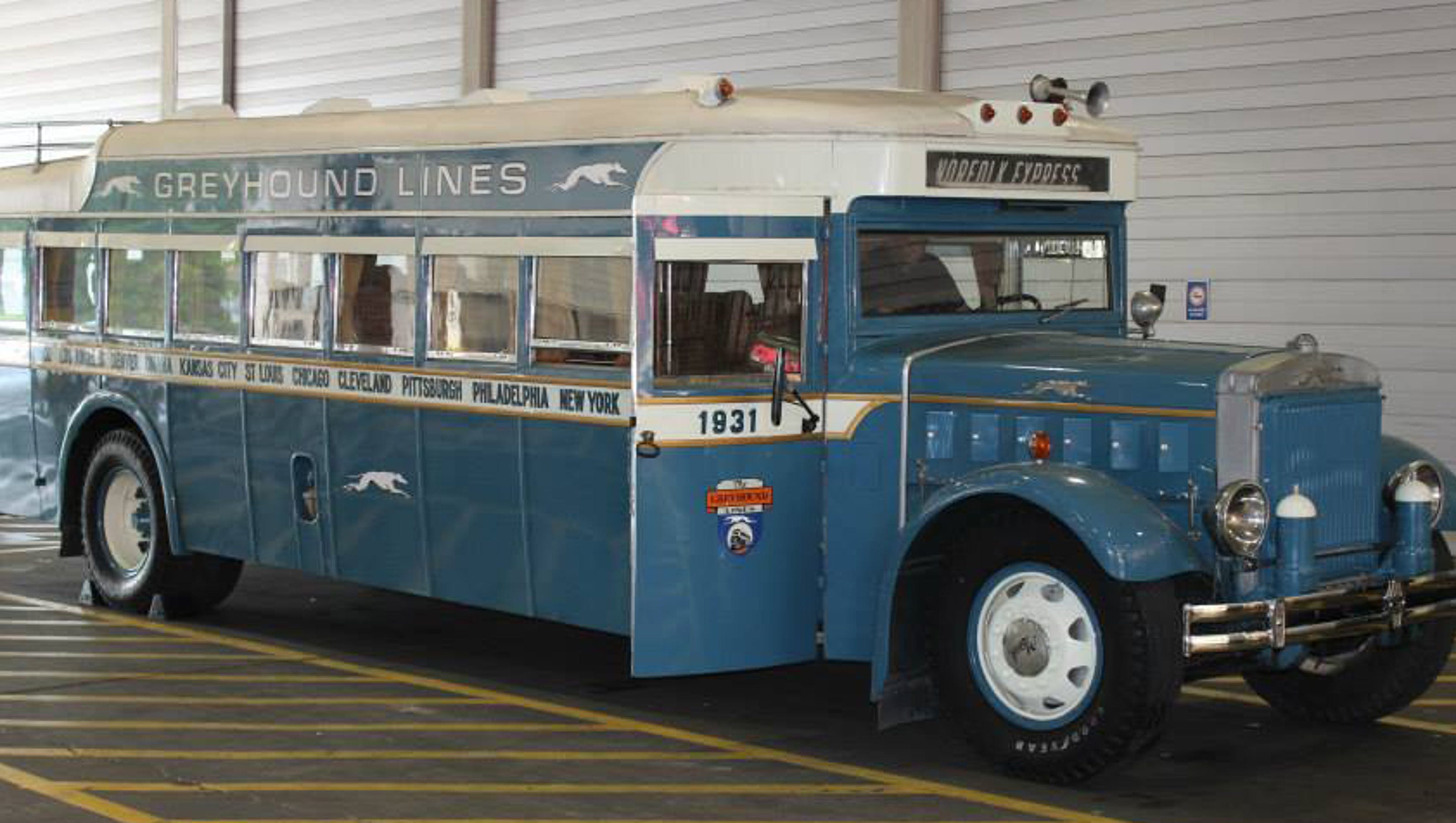 12/6 Greyhound bus history tour at Phoenix Zoo