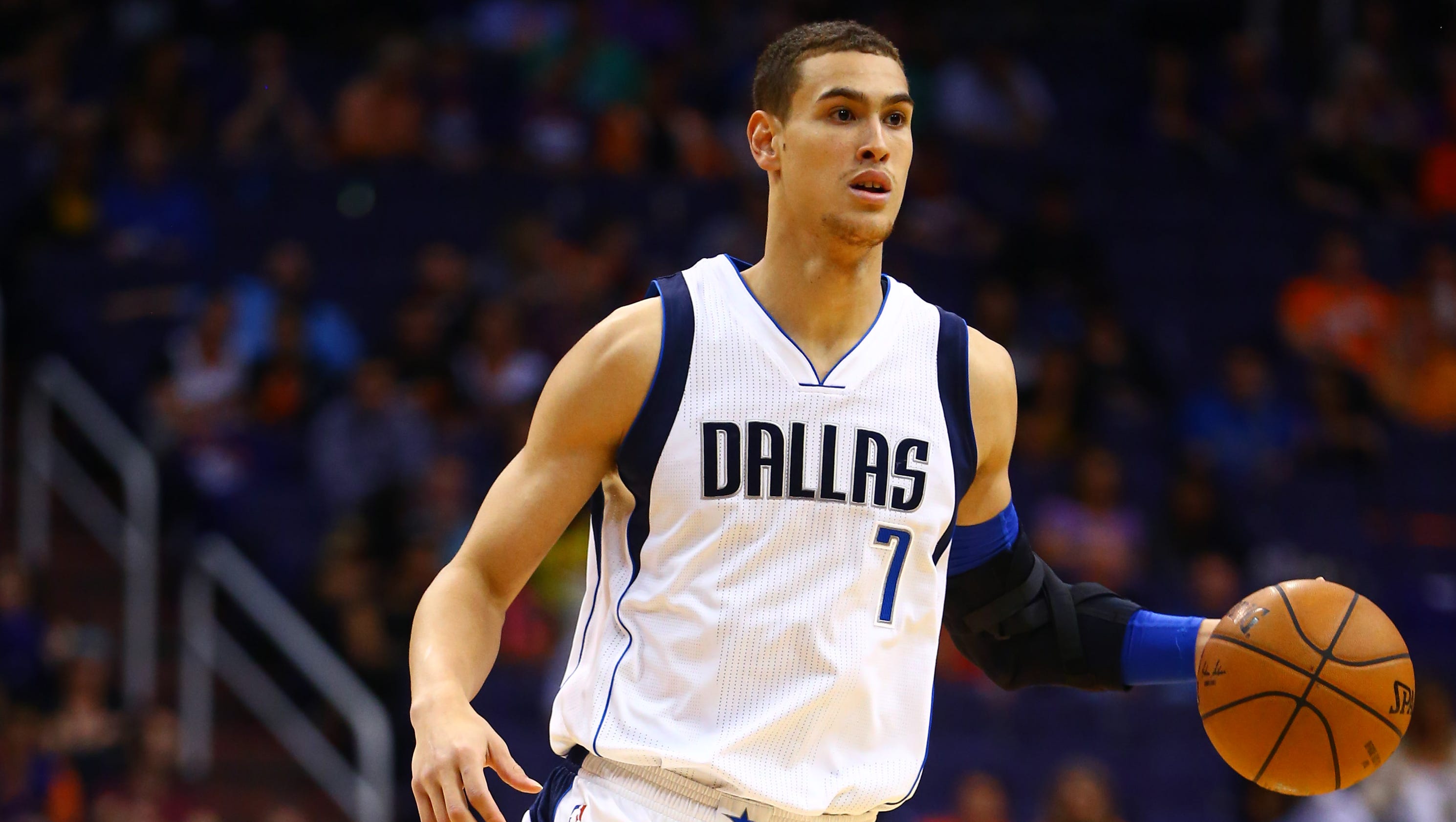 Reports: Dwight Powell, Dallas Mavericks agree to four-year contract3200 x 1680