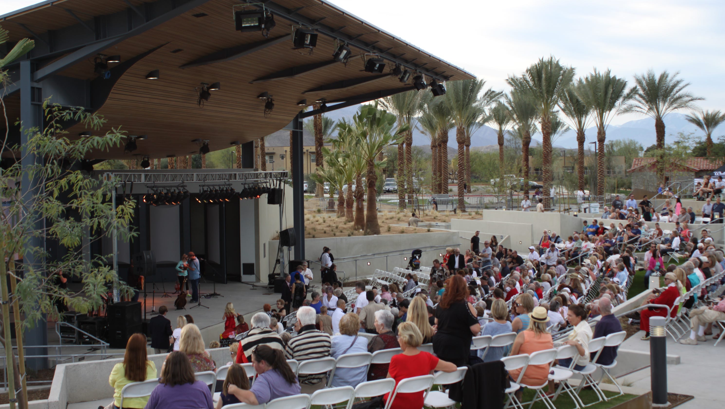Rancho Mirage debuts renovated park, amphitheater