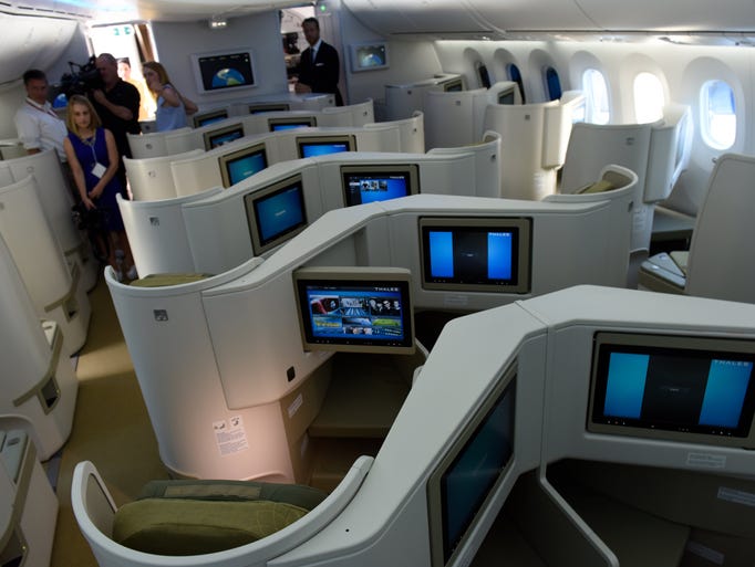 First look: Vietnam Airlines' new Boeing 787 Dreamliner