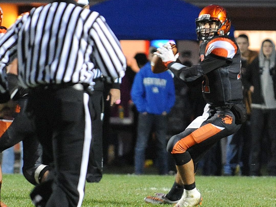 Lucas' Ruben Luna prepared to make a pass during their game against Loudonville.
