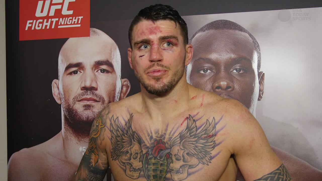 Chris Camozzi weathers a tough battle to get the decision victory