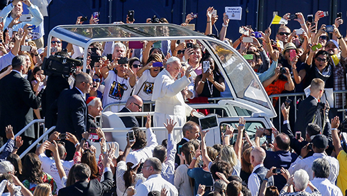 Thousands gather for historic Pope Francis visit