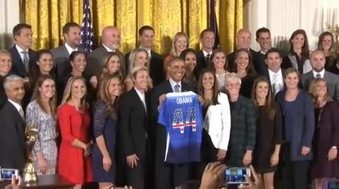 Obama meets US Women's Soccer Team