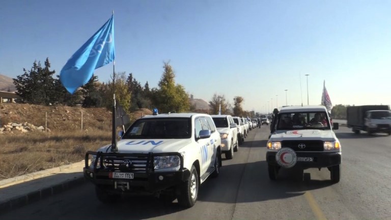 New aid convoy heads to besieged Syrian town