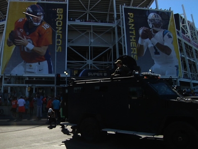 Raw: Super Bowl Fans Excited, Security Tight