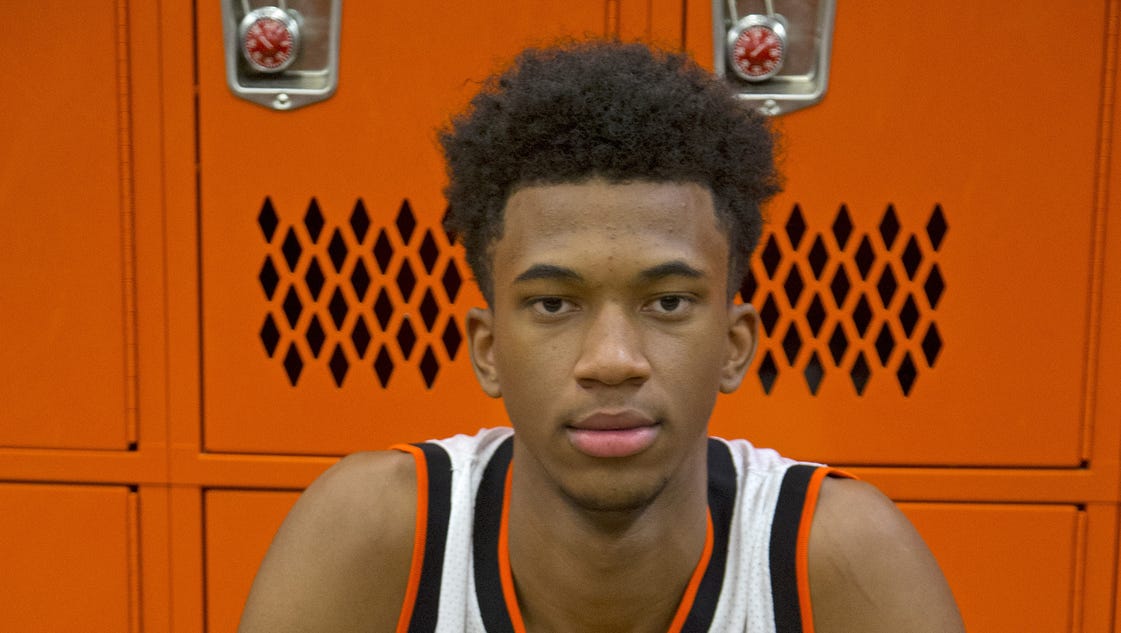 <b>Marvin Bagley</b> III staying at Corona del Sol after dad, brother join ... - 635752546980193764-bagley