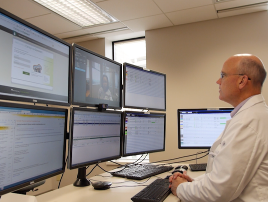  Aurora, works at the command center. Photo: Aurora Health Services