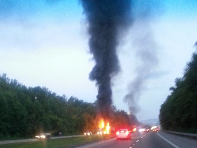 The crash happened on I-40 E. in Loudon County near mile maker 364.