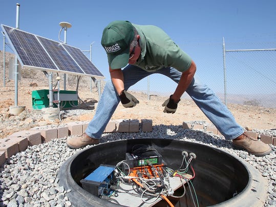 -TDSBrd_05-05-2013_DesertSun_1_A019~~2013~05~04~IMG_TDS_Quake_Warning_Se_1_1.jpg