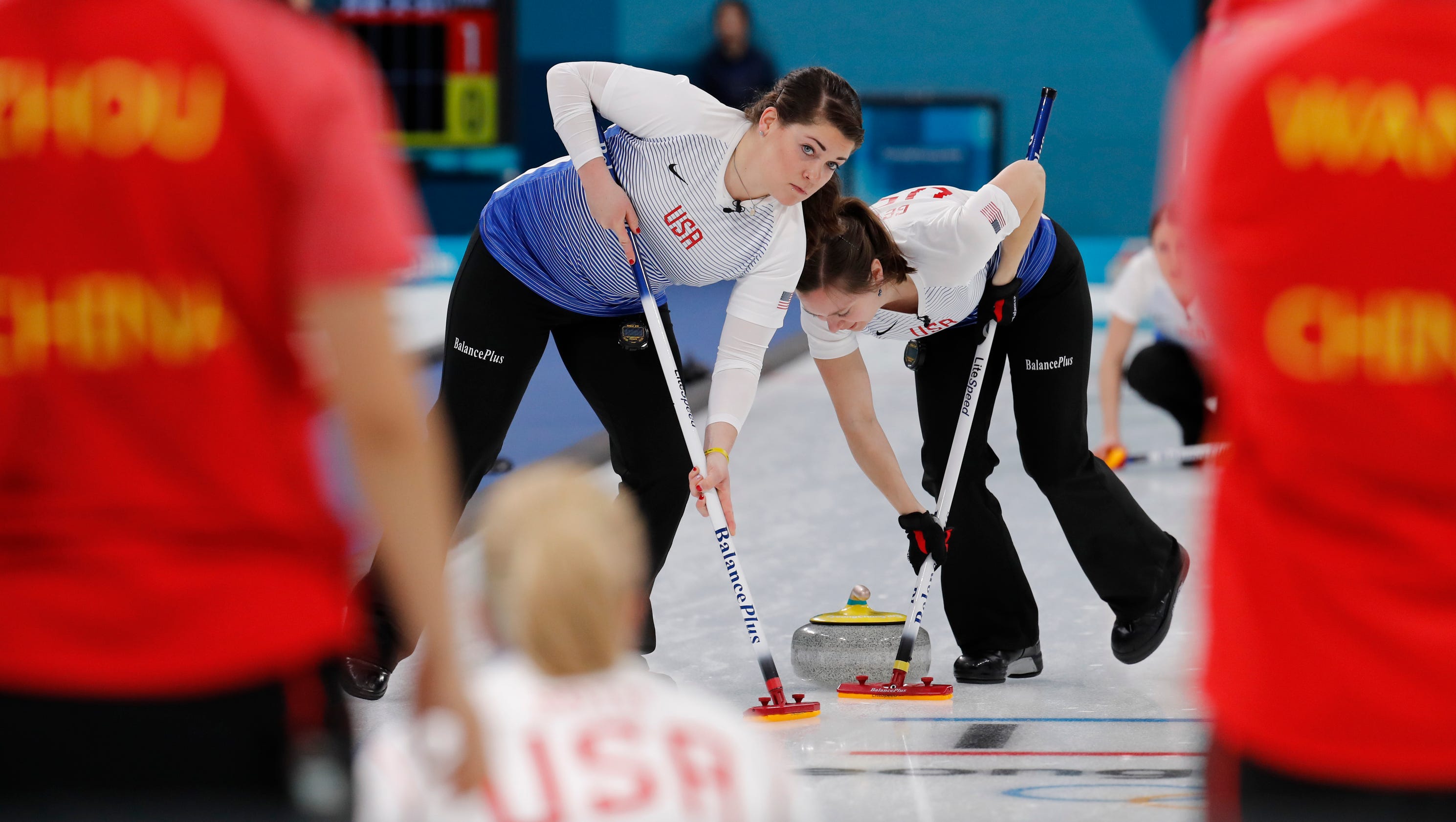 U.S. women curlers inch closer to semifinals with pair of victories
