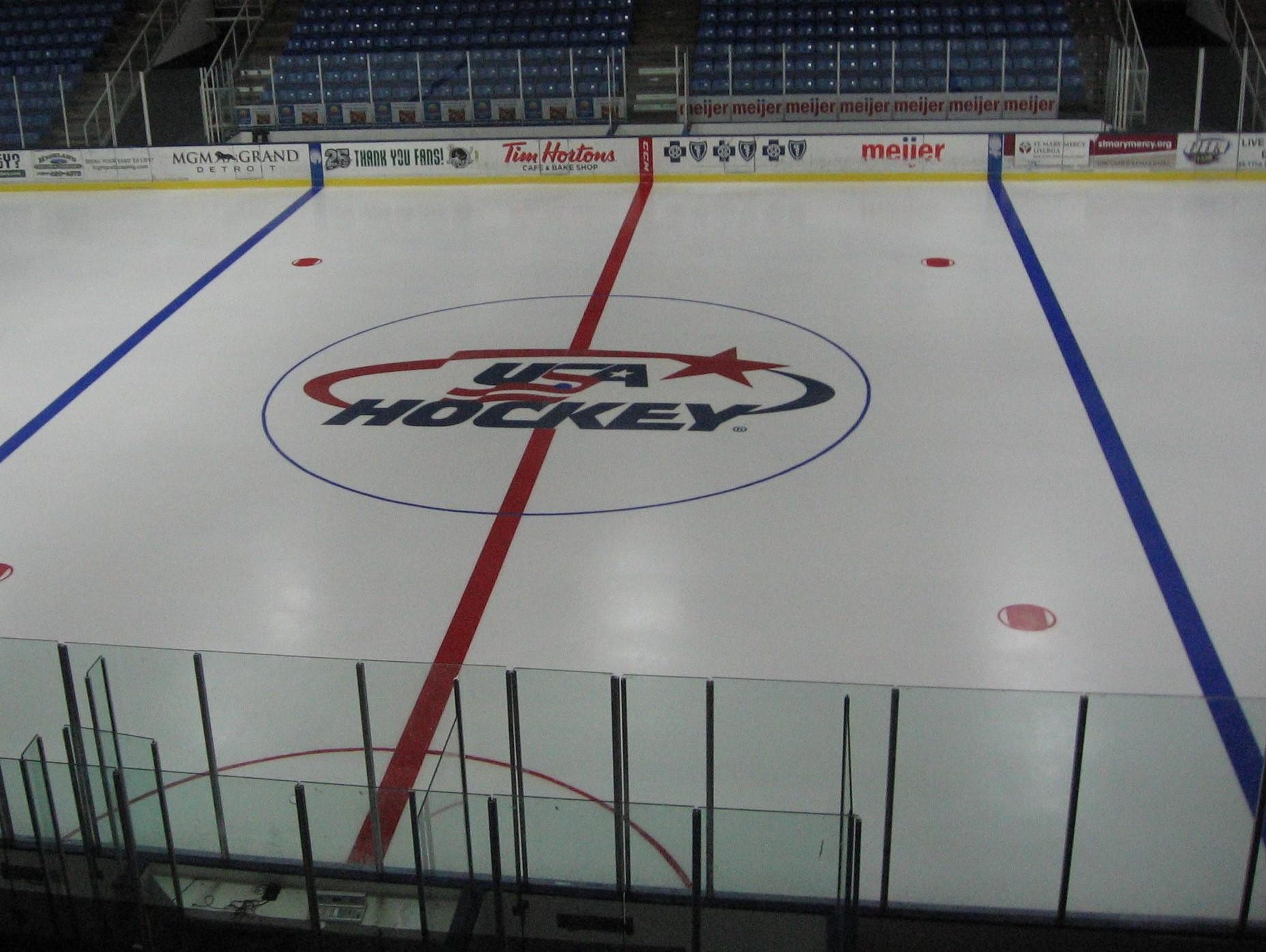USA Hockey logo at center ice.