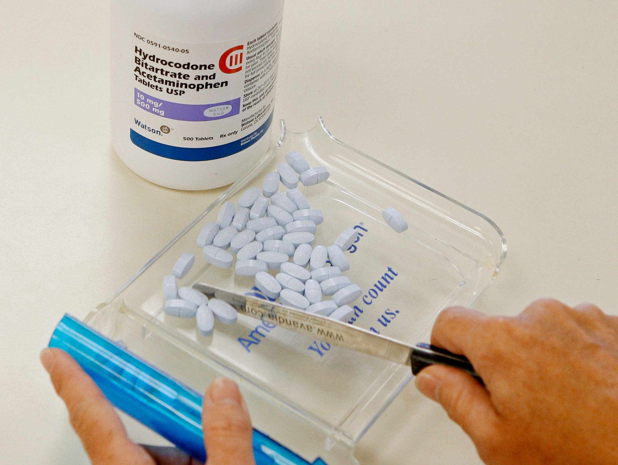 Hydrocodone bitartrate and acetaminophen tablets are the generic version of Vicodin.