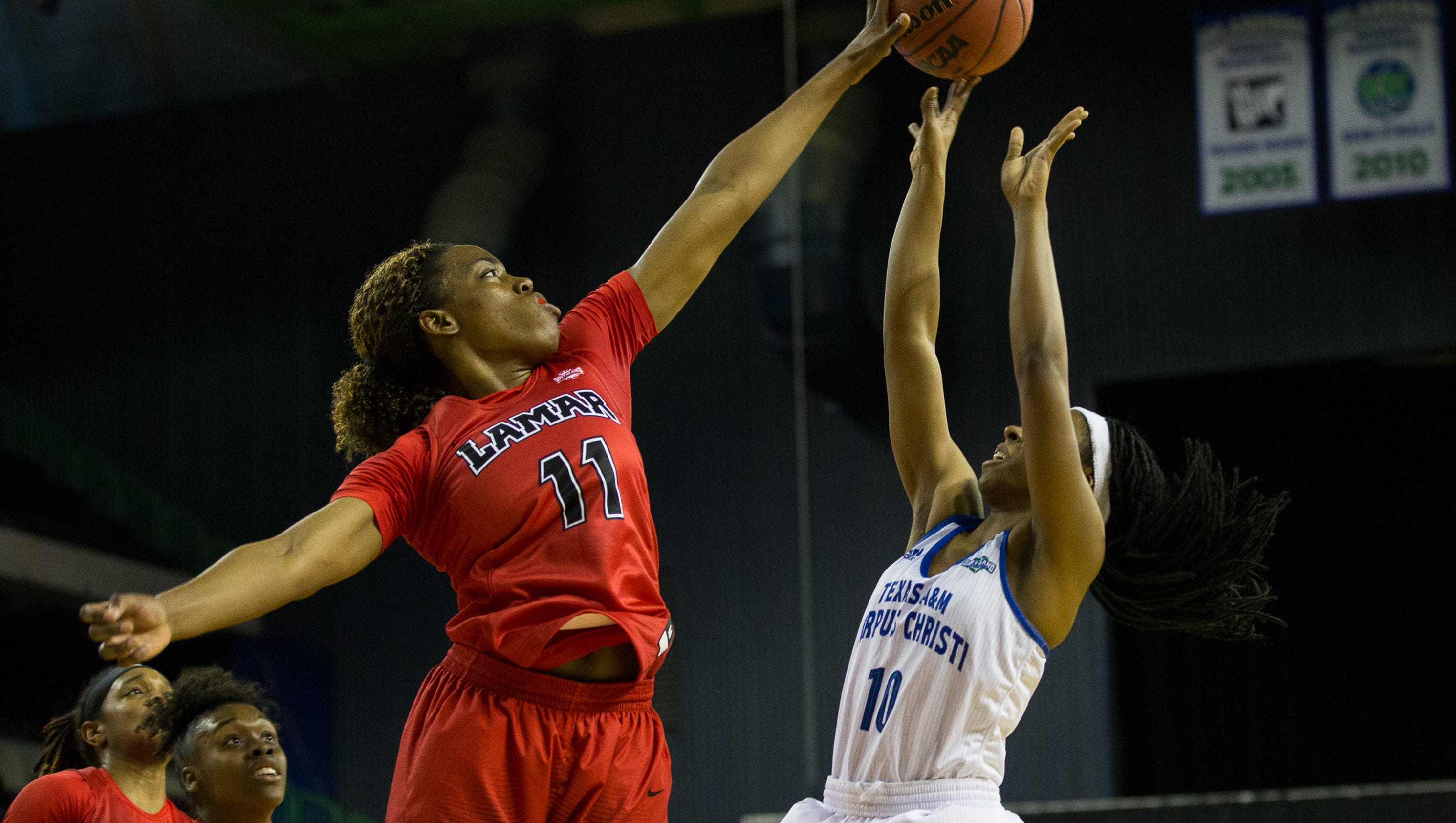 Islanders Women's Basketball Team Falls to Lamar 74-63