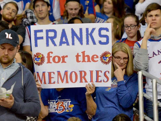 Kansas fans pay tribute to Frank Mason III on Senior