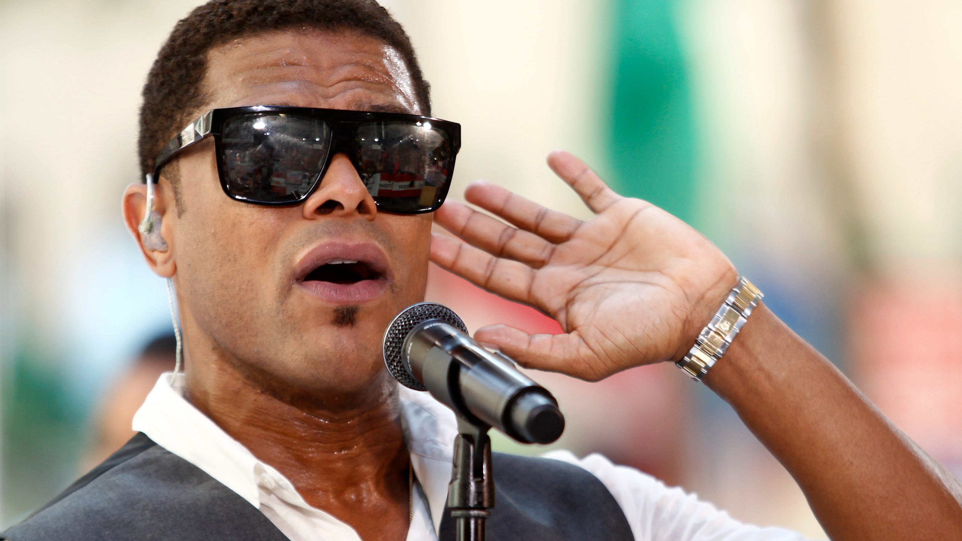Singer Maxwell brings tour, new music to Montgomery