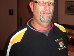 Scott Spahr said he will stop standing in prayer circles with his basketball team at Morristown Elementary.