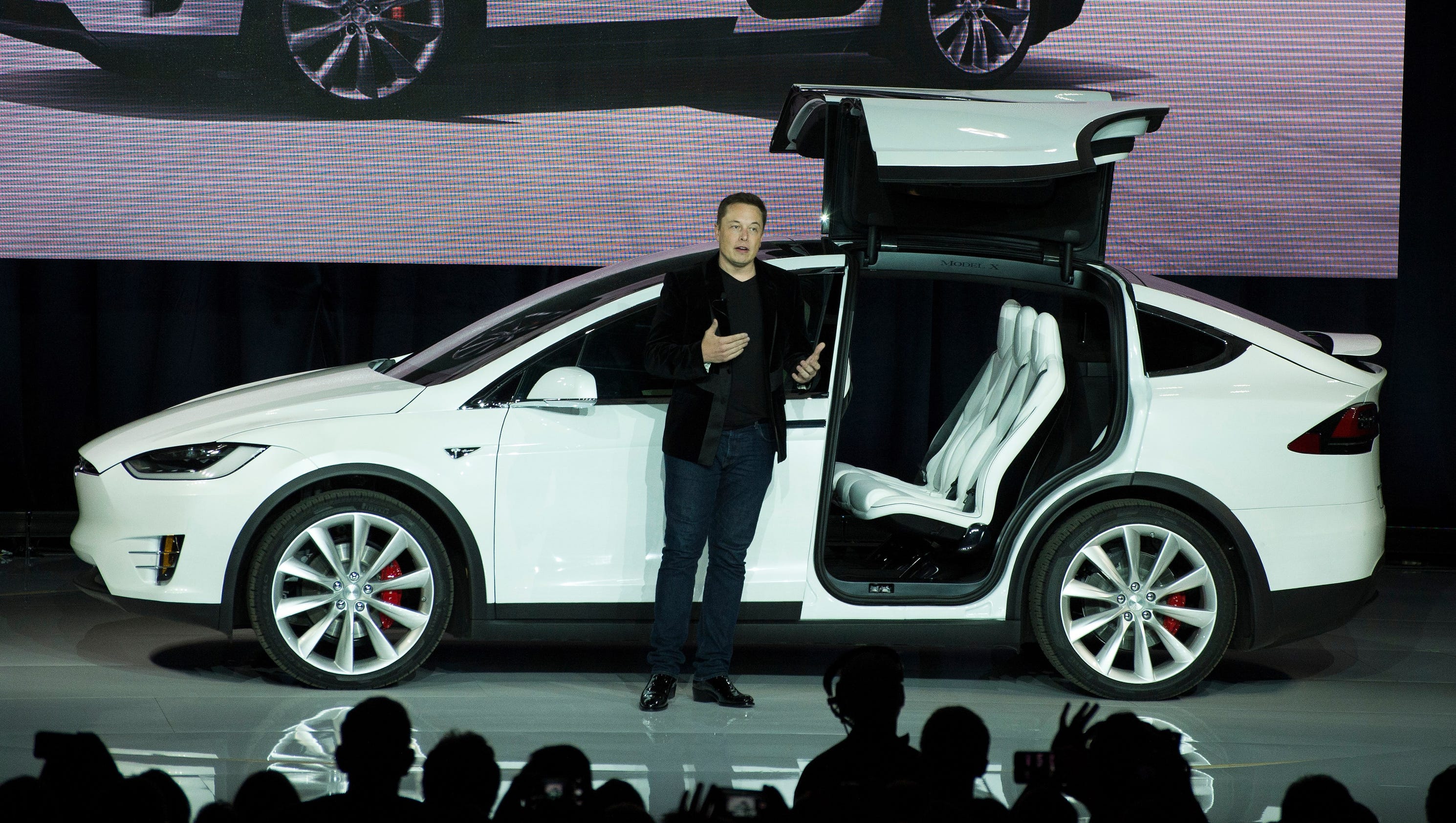 Tesla prices novel Model X SUV at 80,000