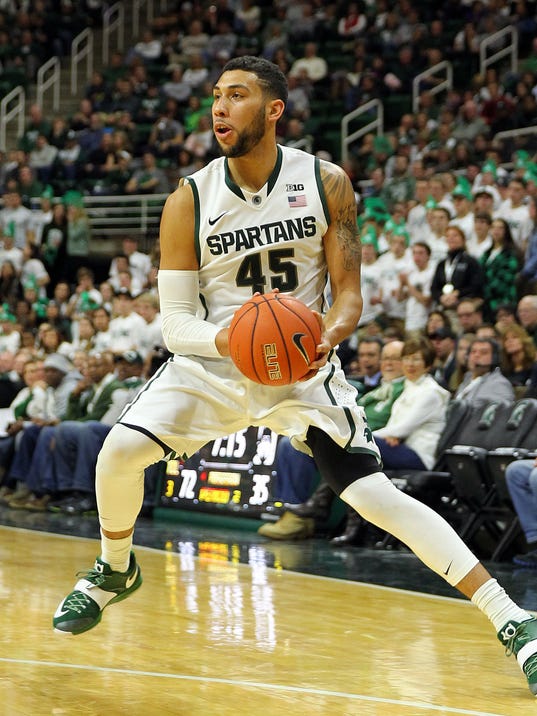 No. 19 Michigan State tops Loyola of Chicago