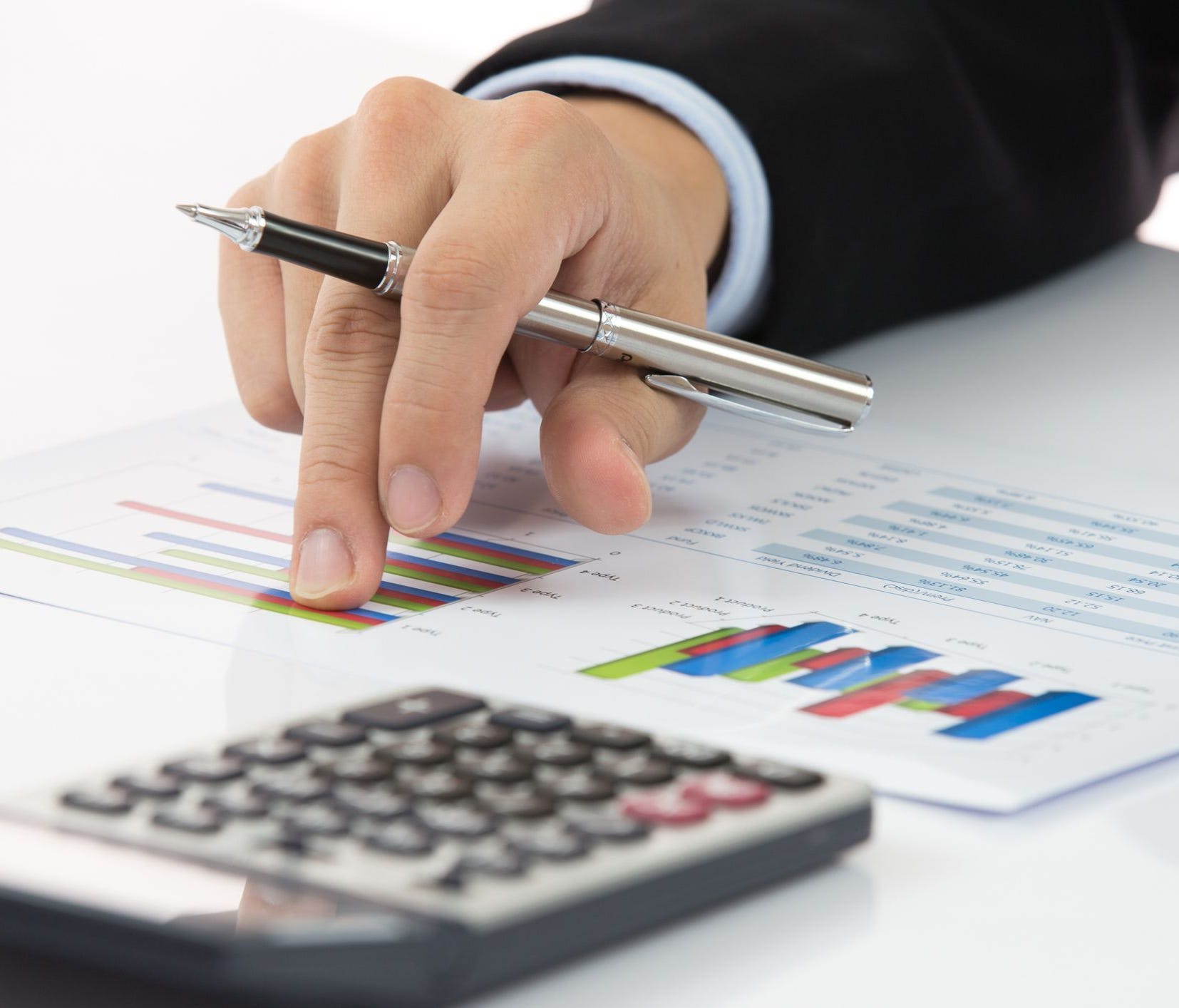 Estimating future returns in the stock and bond markets involves plenty of guesswork. Even investment professionals grapple with that dilemma, as recent pension-fund deliberations show.