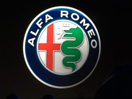 635743677170320459-Italy-Alfa-Romeo-reve