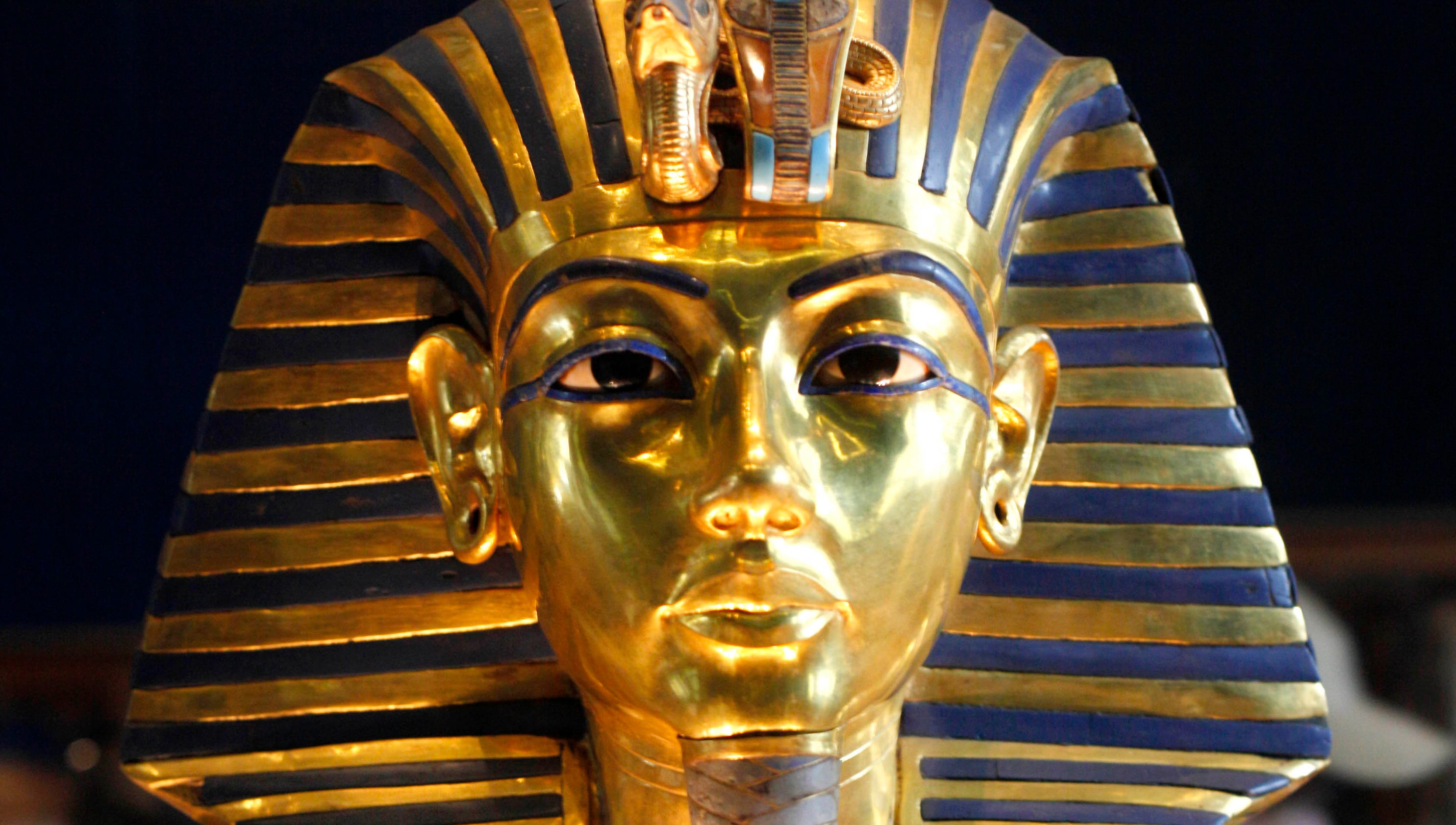 King Tut 'spontaneously combusted' in coffin