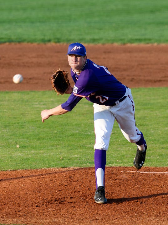 Evansville pitcher Kyle Freeland taking college baseball by storm