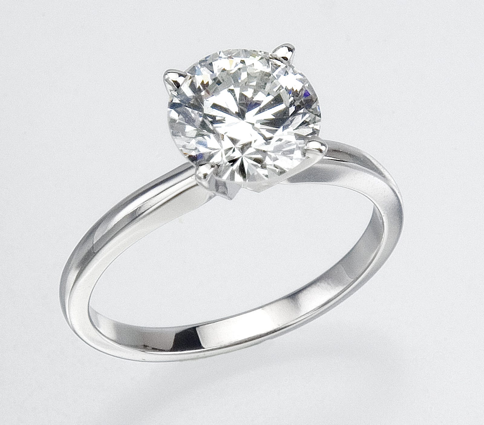 Do jewelry stores buy wedding rings