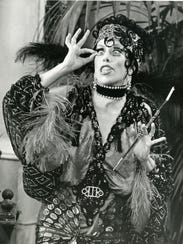 For Carol Burnett Bob Mackie Clothes Make The Comic Woman